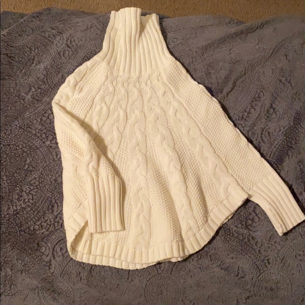 ❄️Turtleneck Poncho❄️